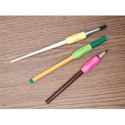 Szilikon ceruzafogó 4db, vegyes színekben Íróeszköztartást javító eszközök Tollak és ceruzák