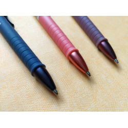 Faber-Castell Poly Ball Urban golyóstoll, háromszögletű, 1mm (XB), kék tinta, szóló